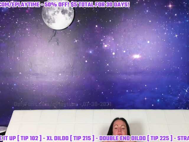 Скриншоты трансляции GirlPlaytime