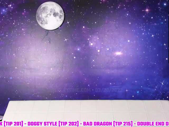 Скриншоты трансляции GirlPlaytime