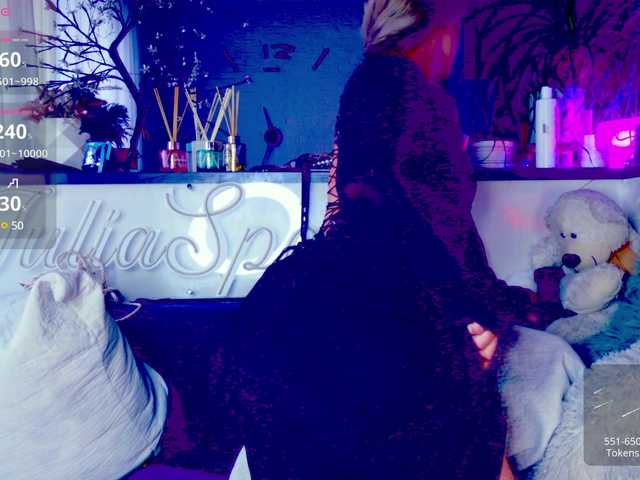 Скриншоты трансляции _JuliaSpace_