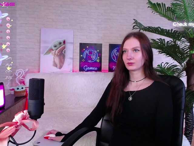 Скриншоты трансляции KiraRumGirl