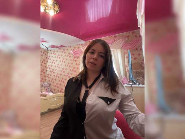 Скриншоты трансляции Brenda_Kiska