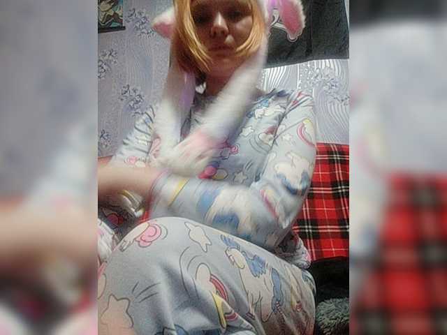 Скриншоты трансляции 18Vikki