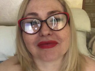 Эротический видеочат MMMGoddess