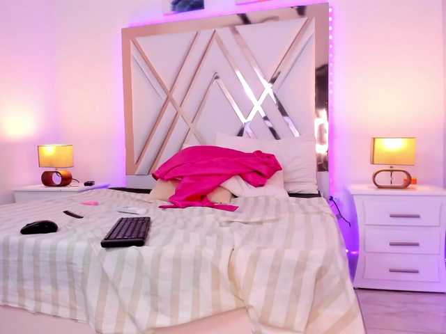 Скриншоты трансляции AbbyCooper