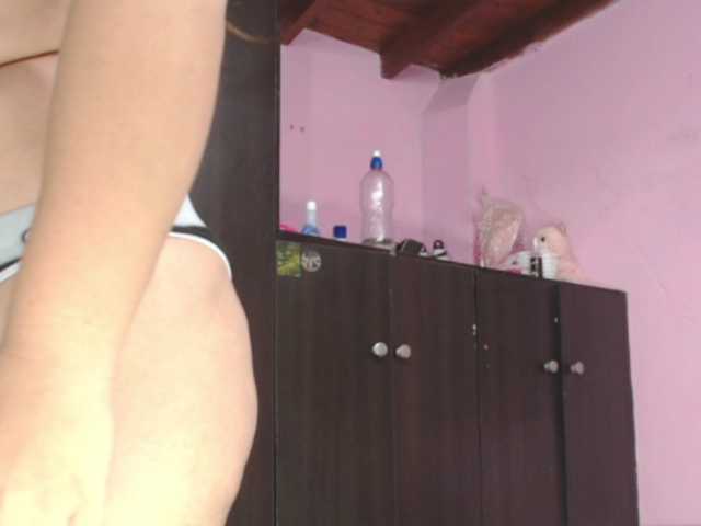 Скриншоты трансляции acutegirlxx