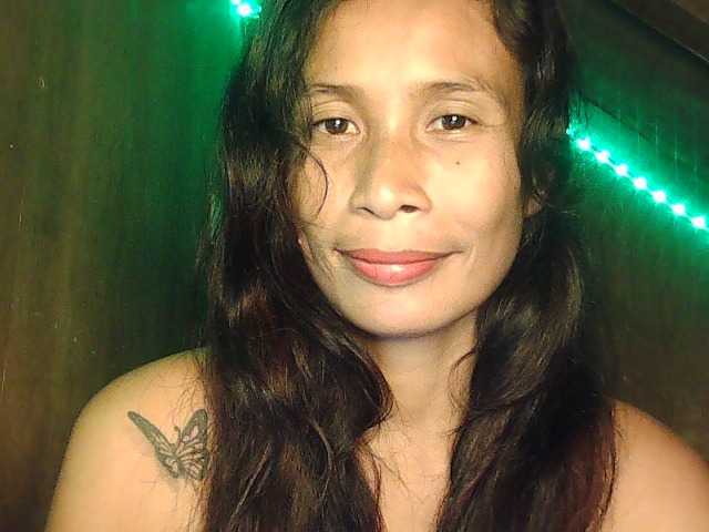 Скриншоты трансляции Adanna