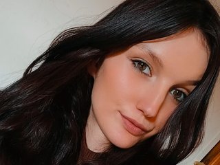 Эротический видеочат AdelineModel