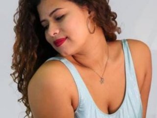 Эротический видеочат Adelle32