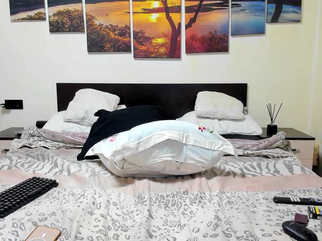 Скриншоты трансляции adellineee