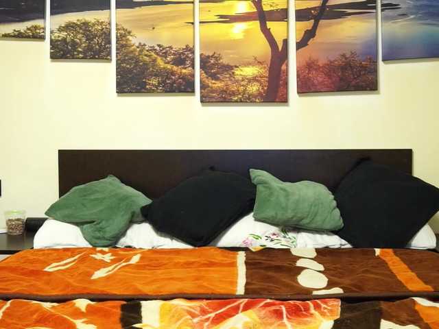 Скриншоты трансляции adellineee