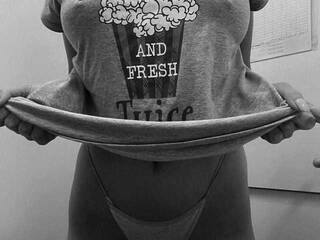 Эротический видеочат Affectionat0