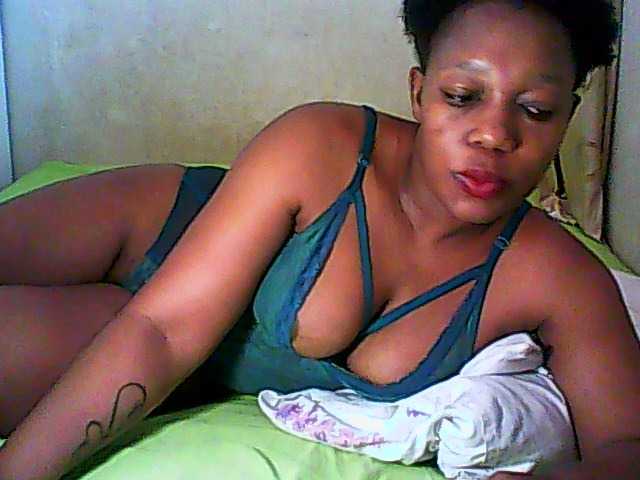 Скриншоты трансляции AfriGoddess