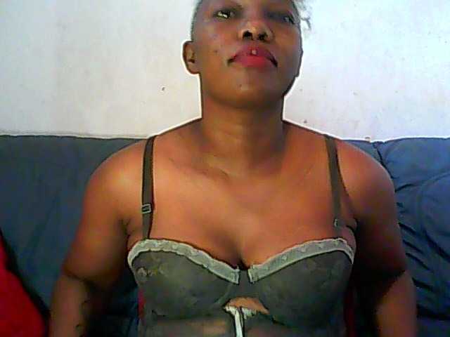 Скриншоты трансляции AfriGoddess