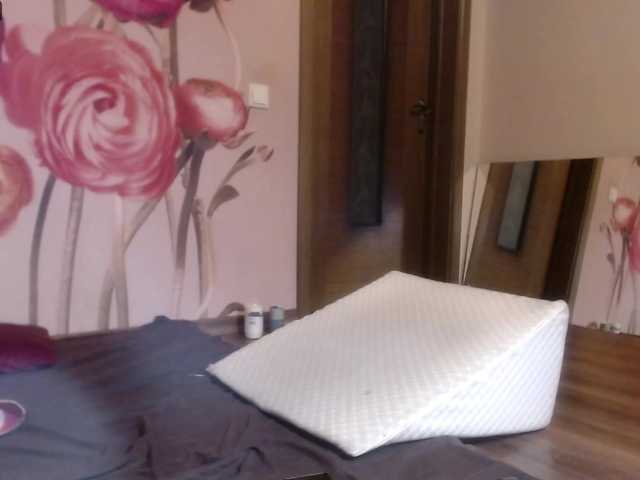 Скриншоты трансляции MissVenera