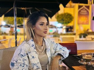 Эротический видеочат AileenKiss