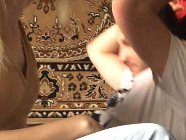 Скриншоты трансляции AimeeAh