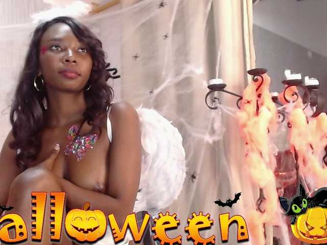 Скриншоты трансляции AishaBrown