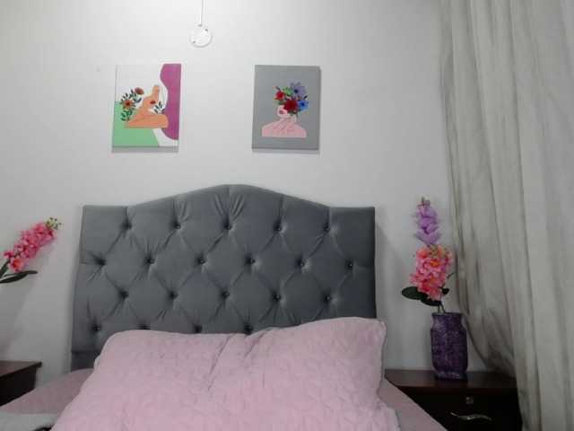 Скриншоты трансляции AishaPower