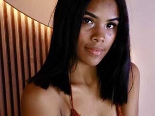 Эротический видеочат Aixa-11