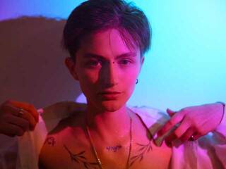 Эротический видеочат AkiroFukui