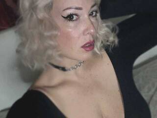 Эротический видеочат Aladeya