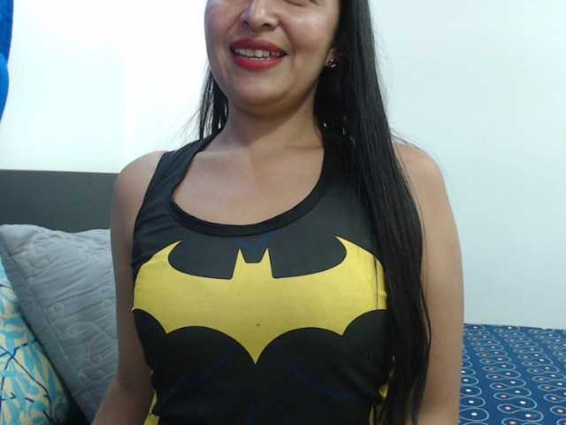 Фотографии ALAINAXXX I am an outgoing girl a bit naughty in my pvt shows I squirt, cum, milk show and I indulge all your fantasies