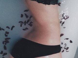 Эротический видеочат alananix