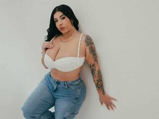 Эротический видеочат AlanaWade