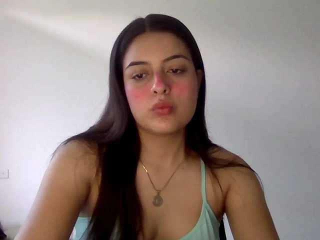 Скриншоты трансляции AlexaReyes20