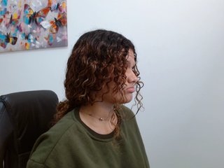 Эротический видеочат AlexxaPeters