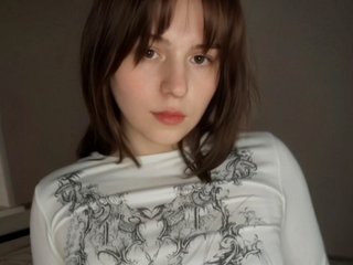 Эротический видеочат Alice-Nour