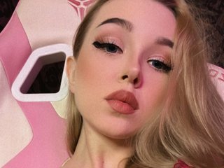 Эротический видеочат AliceDavidson