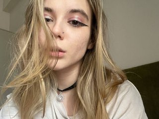 Эротический видеочат Alicee-tease