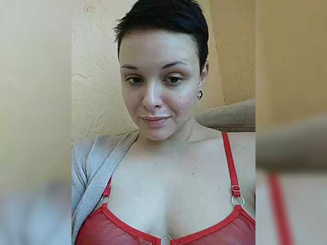 Скриншоты трансляции Katy_Manson