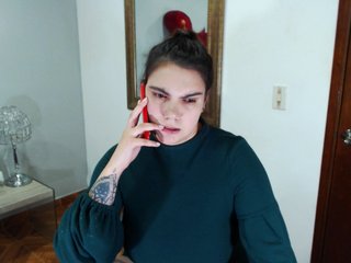 Скриншоты трансляции AliceRoss