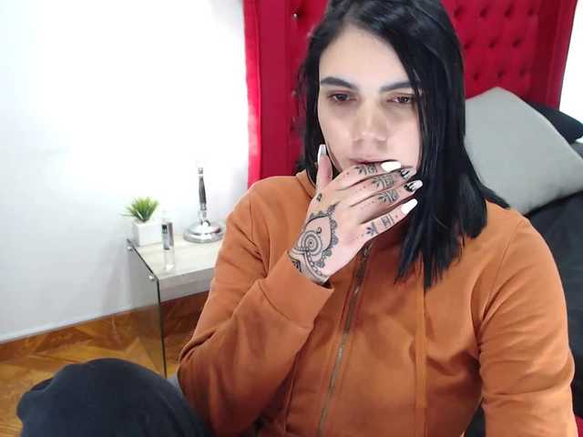 Скриншоты трансляции AliceRoss