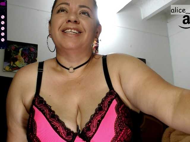 Фотографии AliceTess My Birthdat!! Lets have a great time together, make me feel happy and horny with u tips!! #milf #latina #mature #bigtits