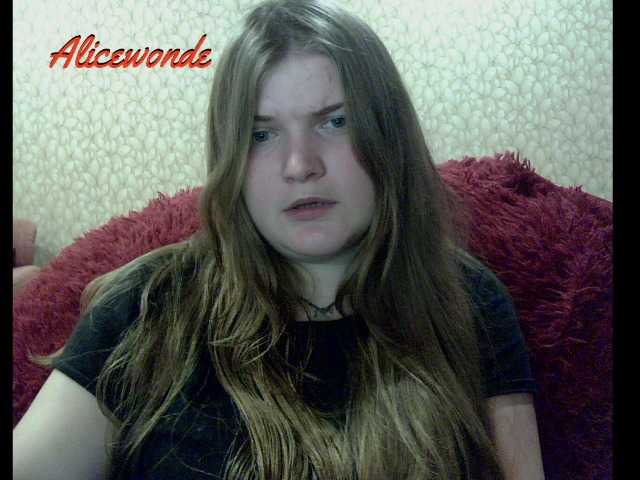 Скриншоты трансляции AliceWonde