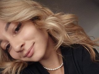 Эротический видеочат BlondeAlien