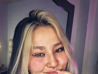 Эротический видеочат Aliiceyong