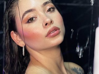 Эротический видеочат AlinaKravitz