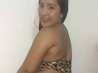 Эротический видеочат AlineHamilton