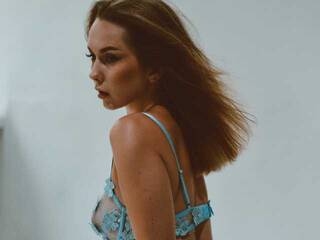 Эротический видеочат AlisaBLL