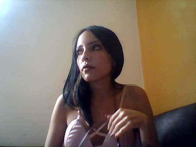 Скриншоты трансляции AlisonBeaker2