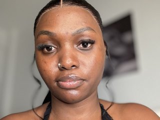 Эротический видеочат Alisyah