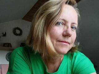 Эротический видеочат AlitsiaKiver