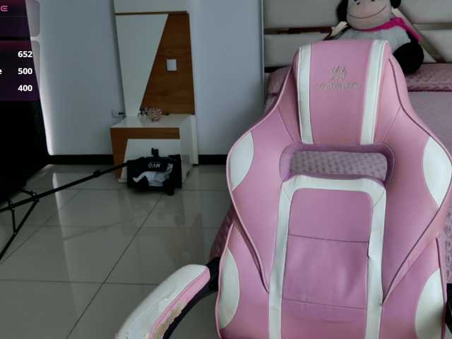 Скриншоты трансляции AllisonPalmer