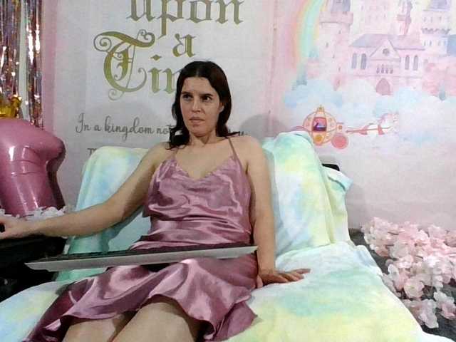 Скриншоты трансляции AlluringAli25