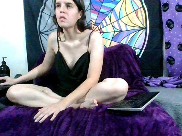 Скриншоты трансляции AlluringAli25