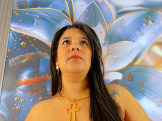 Эротический видеочат almendraevans